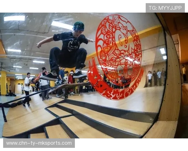 滑板公园赛场空中动作收尾完美